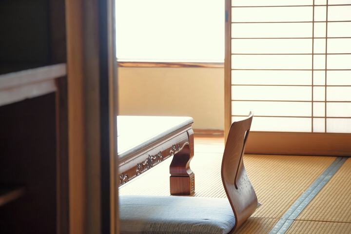 Room 10 of 30