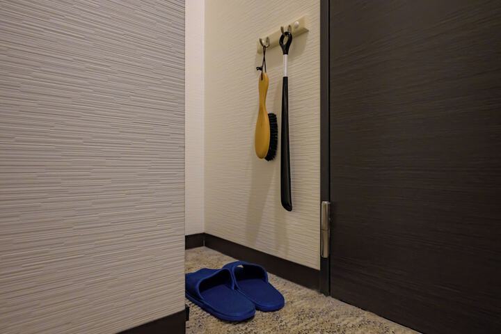 Room 32 of 69