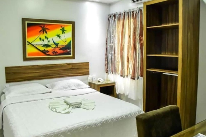 Room 10 of 60
