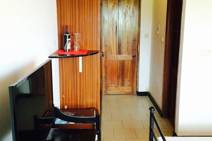 Room 3 of 22