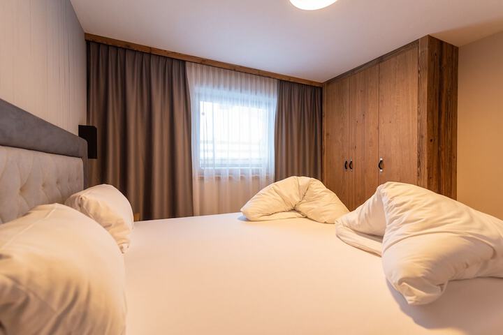 Room 4 of 39