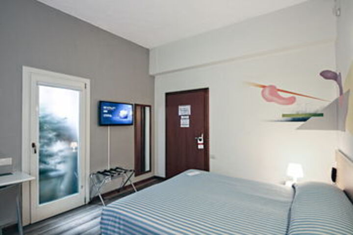 Room 27 of 55