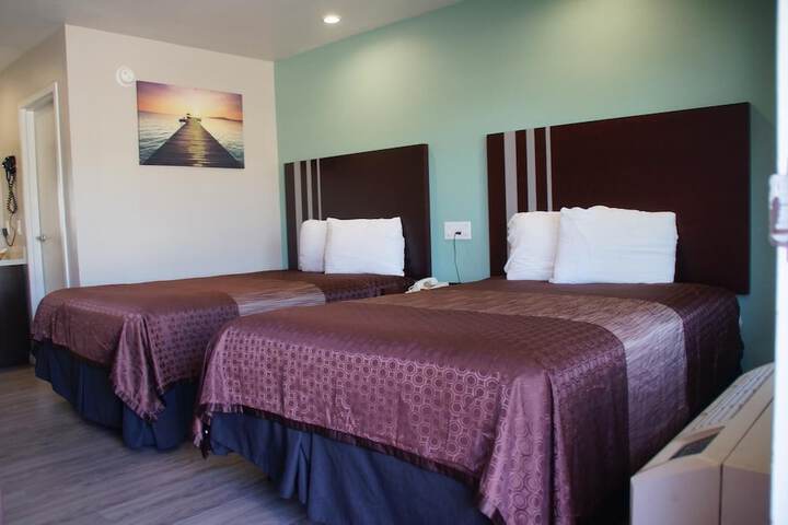 Room 6 of 27