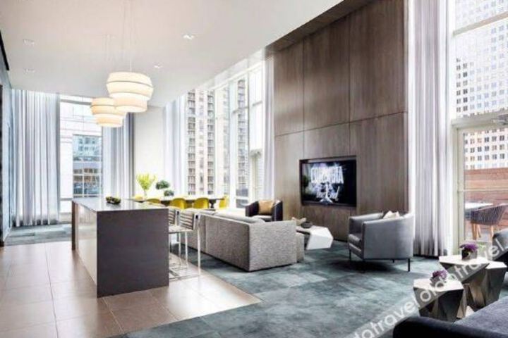 Exterior of Global Luxury Suites in Downtown Chicago