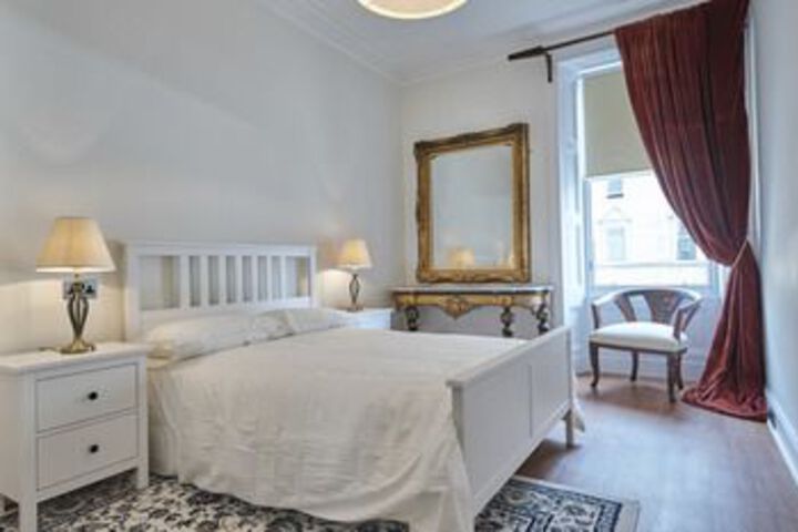 Room 5 of 15