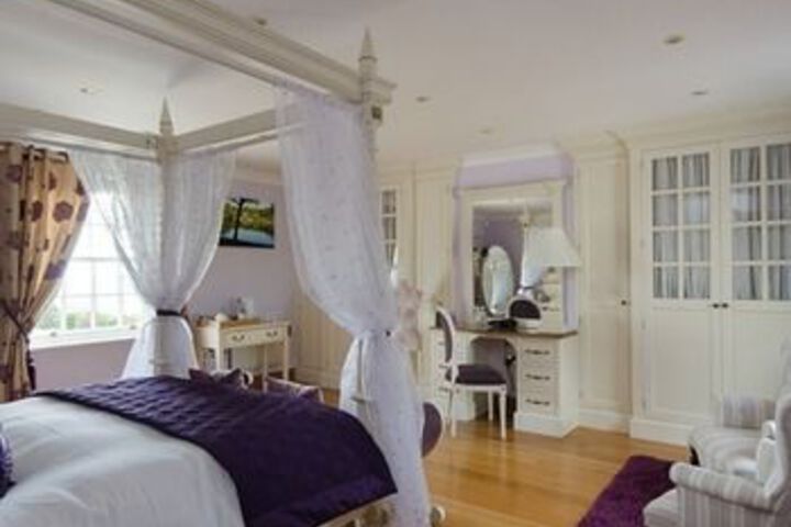 Room 12 of 22