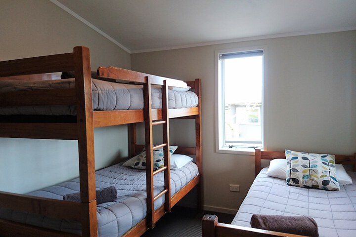 Room 27 of 110