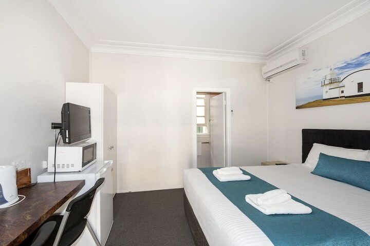Room 15 of 53