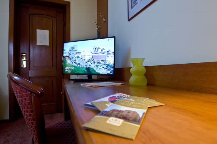 Room 3 of 45