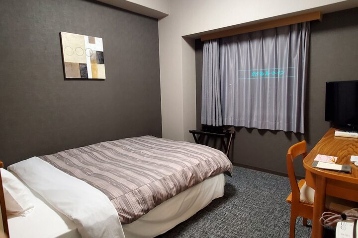 Room 4 of 29