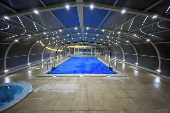 Pool 51 of 69