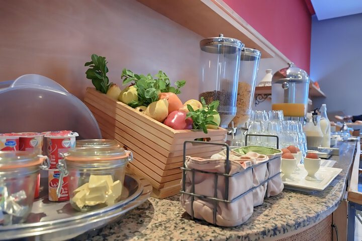 Breakfast/Coffee Service 18 of 25
