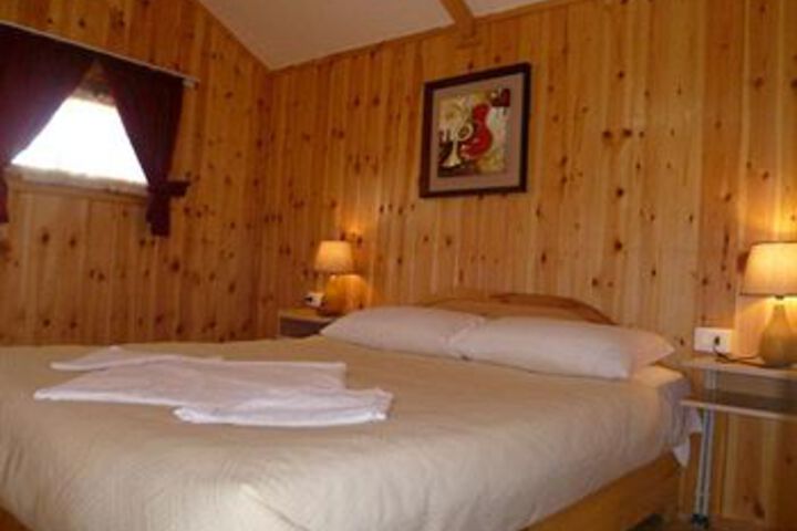 Room 6 of 28