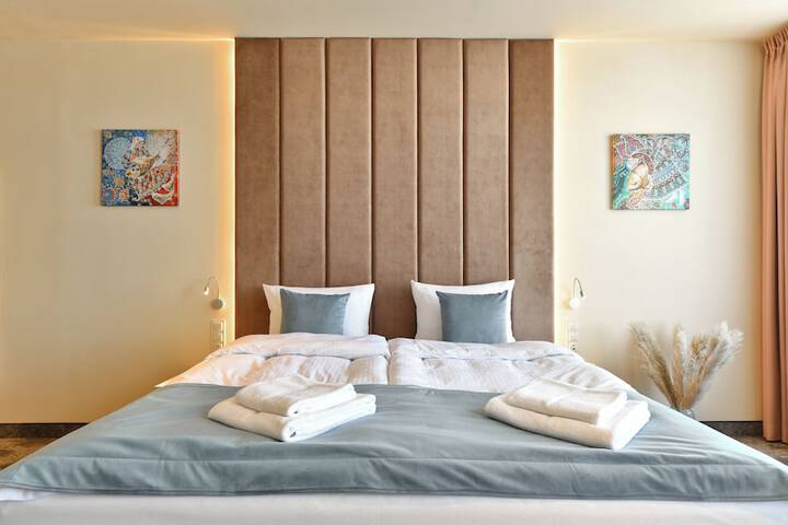 Room 18 of 53