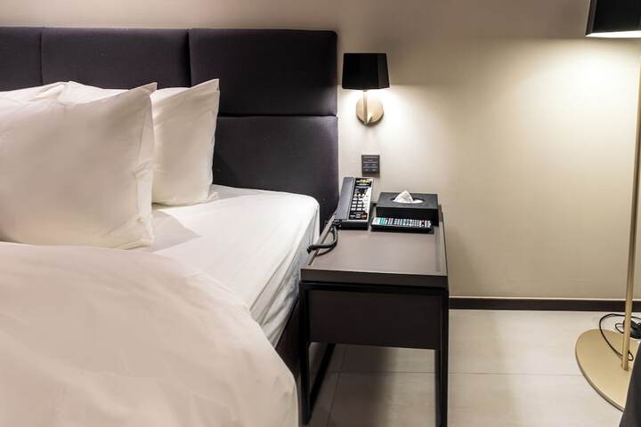 Room 27 of 55