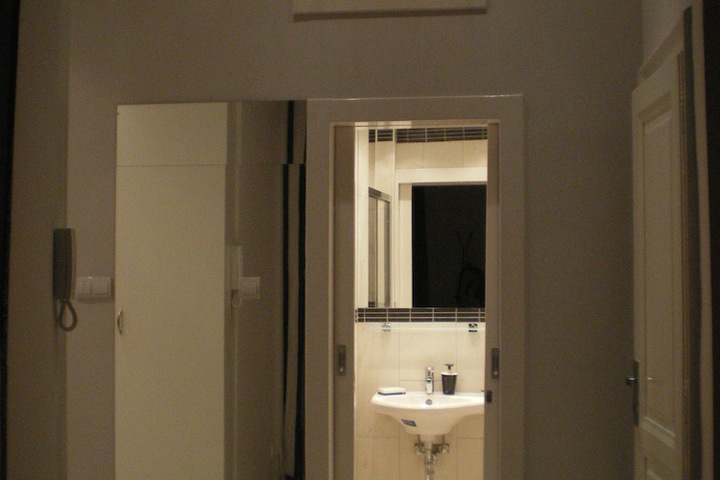 Room 25 of 65