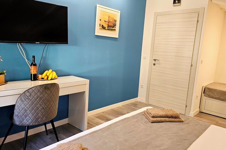 Room 16 of 140