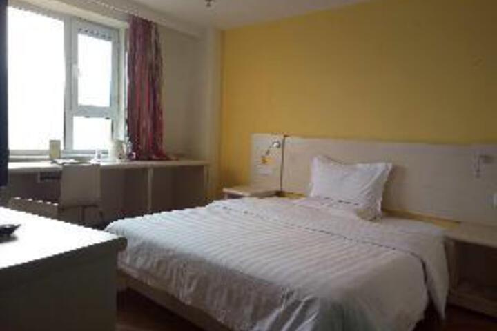Room 16 of 16