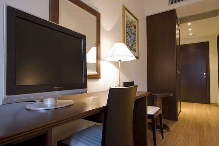 Room 20 of 144