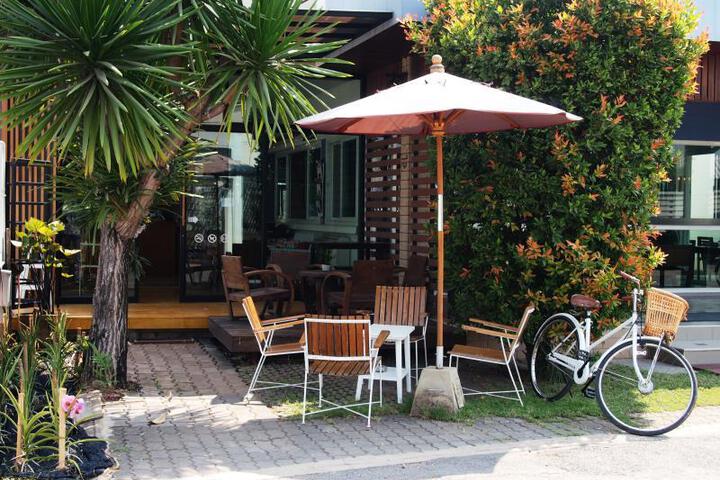 Orchid Place Hotel