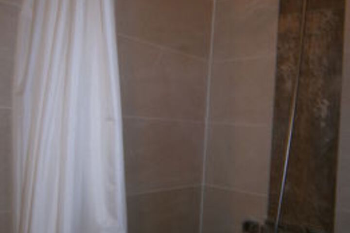 Room 3 of 20