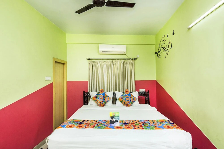 Room 4 of 11