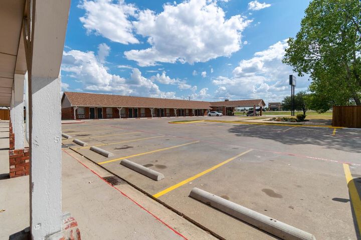 Property Grounds 34 of 41