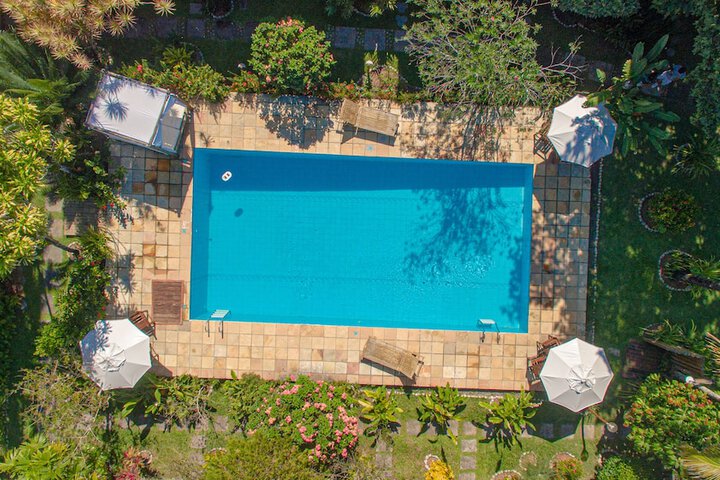 Hotel with Pool