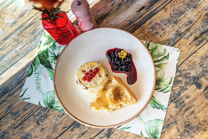 Lounge 119 of 182