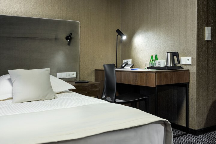 Room 38 of 74
