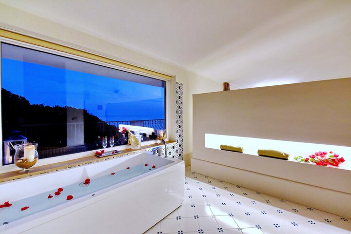 Room 6 of 64
