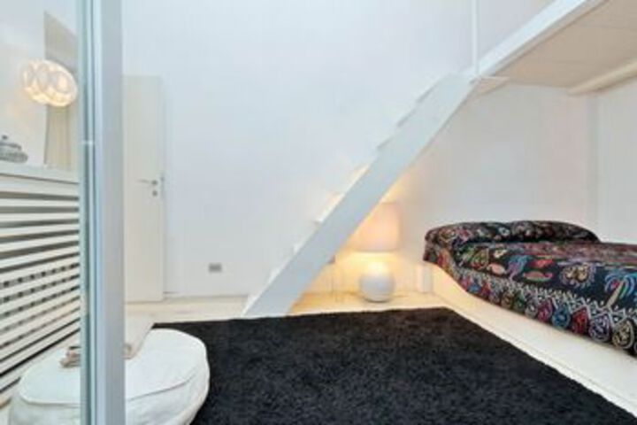 Room 8 of 22
