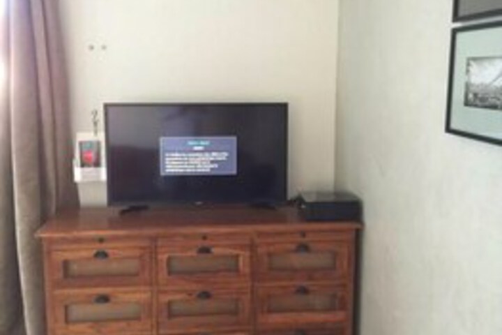 Room 16 of 19