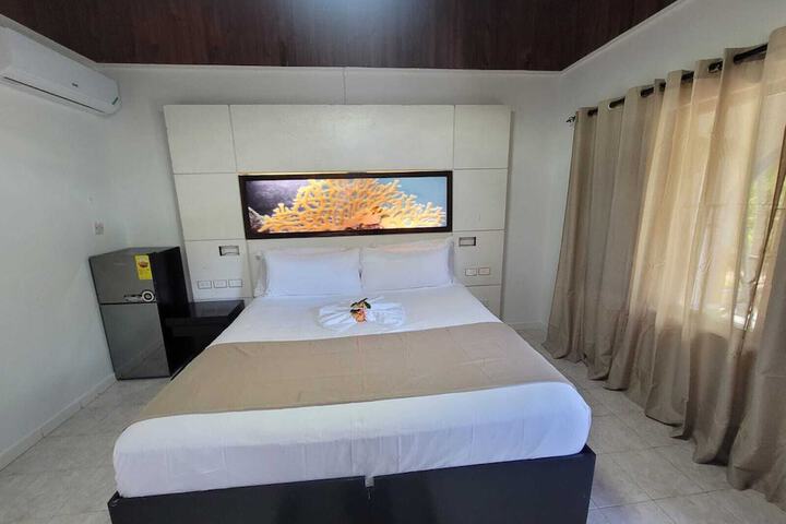 Room 5 of 37