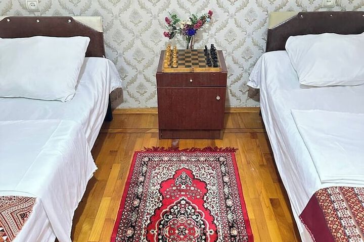 Room 6 of 6