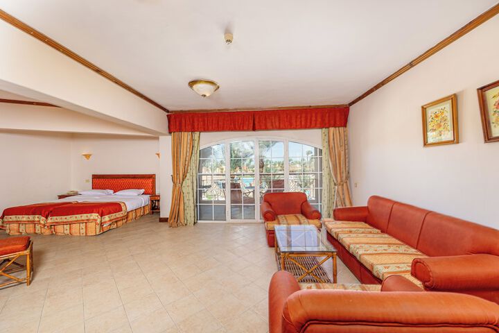 Room 10 of 86