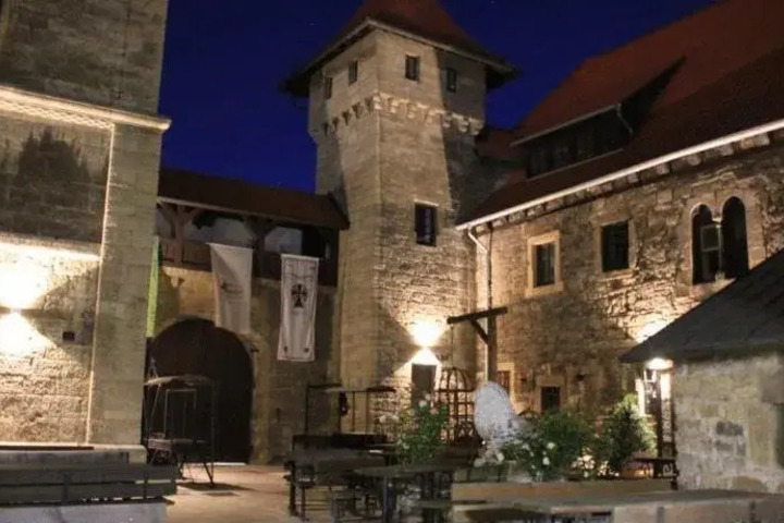 HOTEL & RESTAURANT VESTE WACHSENBURG