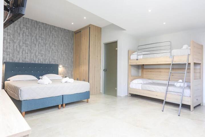 Room 3 of 22