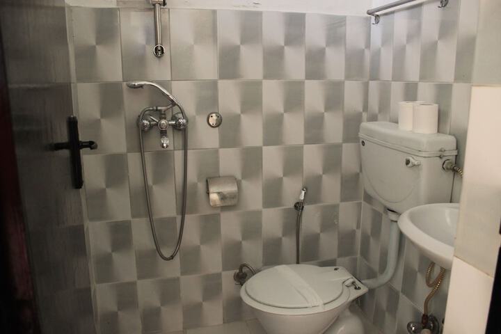 Room 48 of 73
