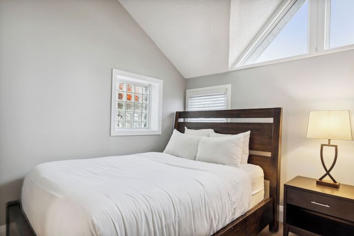 Room 180 of 402