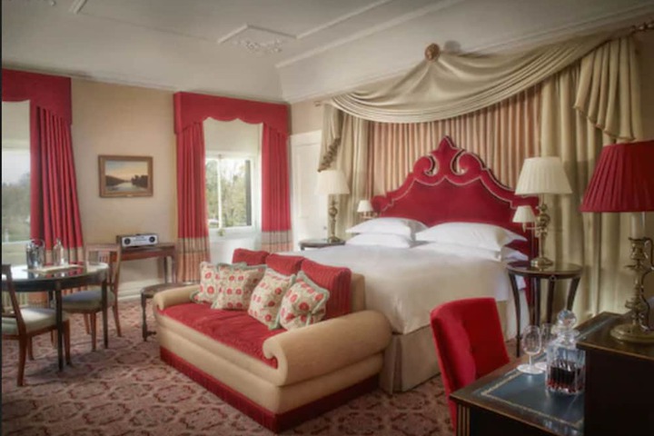 Room 32 of 189