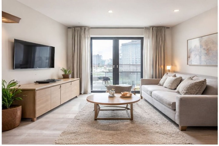 Room 4 of 6