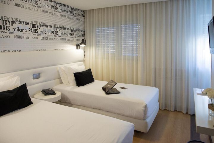 Room 19 of 51