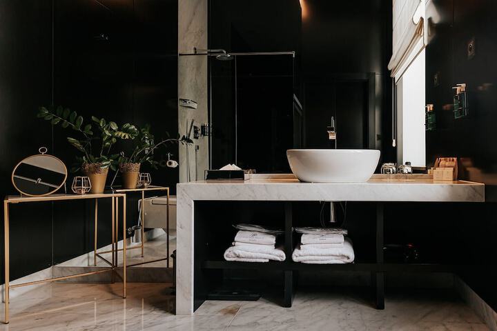 Clean Restrooms