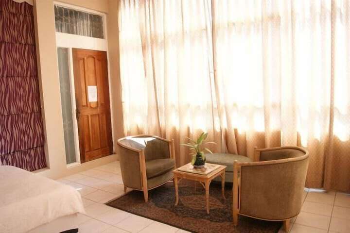 Room 10 of 20