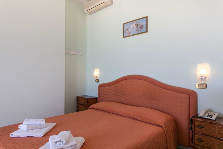 Room 9 of 59