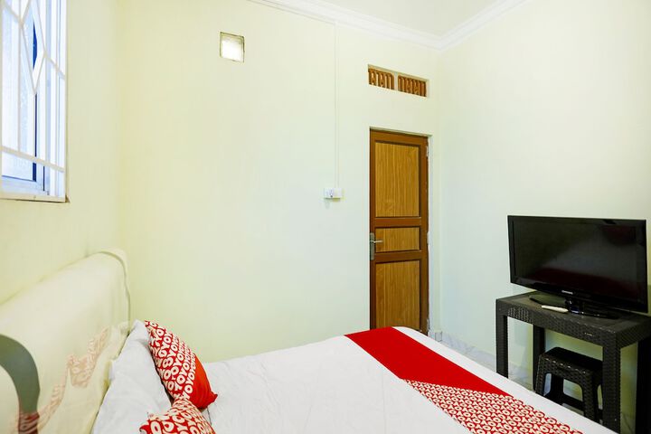Room 18 of 27
