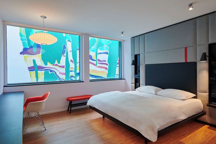 Room 29 of 66