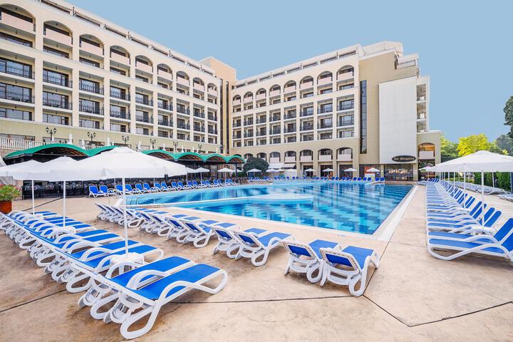 Sol Nessebar Bay Resort
