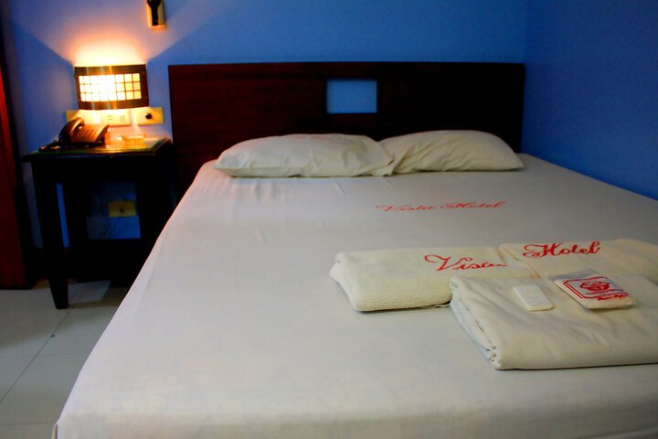 Room 3 of 30